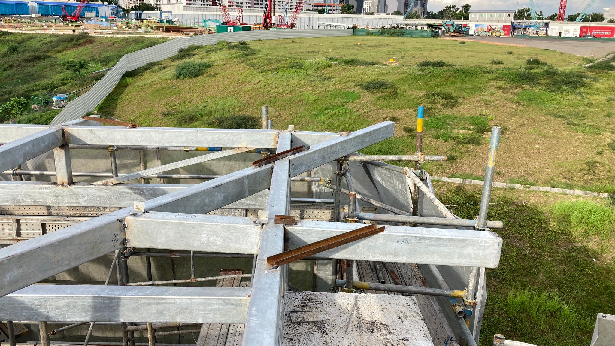 b20ead32-af88-4b9e-8a5c-1c262f690f36